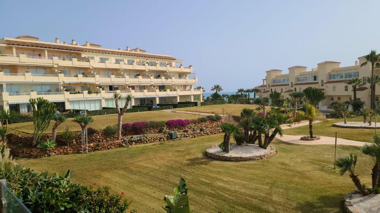2 Bedroom Apartment Overlooking Mediterranean, 2 Outdoor Pools La Cala De Mijas Exterior photo
