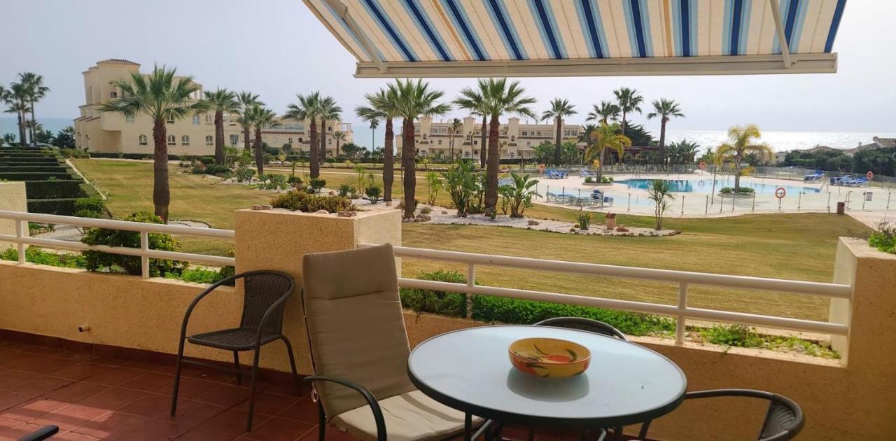 2 Bedroom Apartment Overlooking Mediterranean, 2 Outdoor Pools La Cala De Mijas Exterior photo